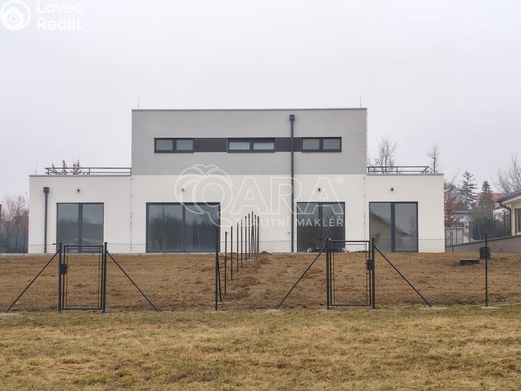 Pronájem bytu 4+KK Vysoký Újezd, Na Výsluní 353 č. 28