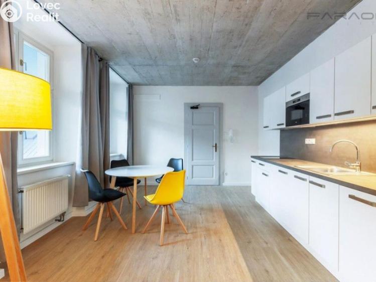 Rent apartment 2+KK Praha, Sokolovská č. 8