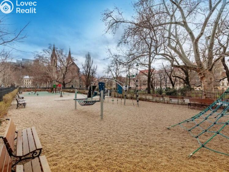 Rent apartment 2+KK Praha, Sokolovská č. 15