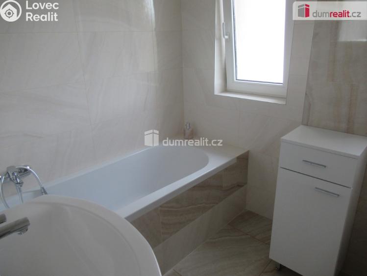 Pronájem bytu 2+1 Praha 8, Ořechová č. 8