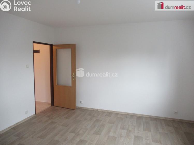 Pronájem bytu 2+1 Praha 8, Ořechová č. 12