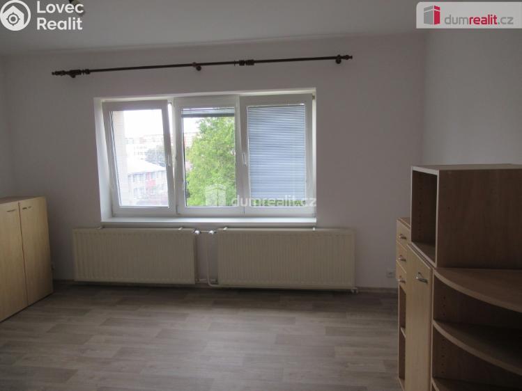 Pronájem bytu 2+1 Praha 8, Ořechová č. 16
