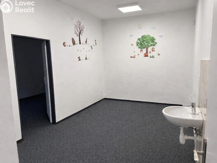Pronájem kanceláře Praha, Přístavní 531/24 č. 6
