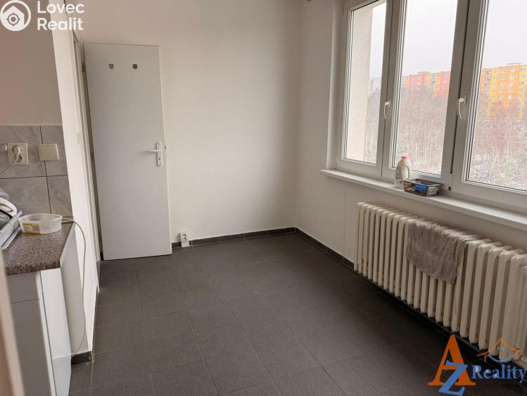 Pronájem bytu 2+1 Chomutov, Školní pěšina č. 2