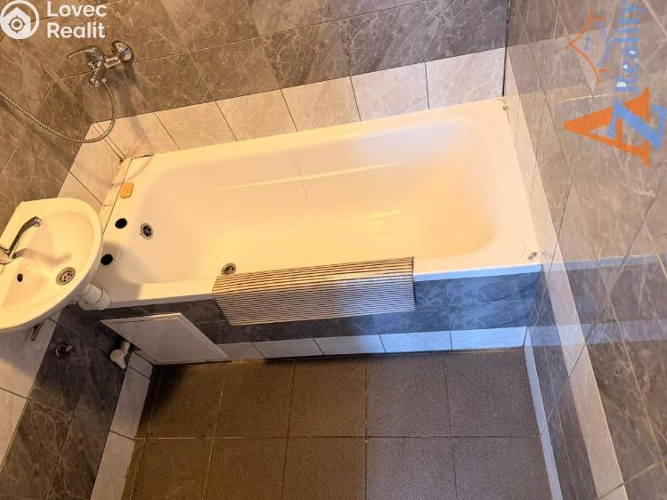 Pronájem bytu 2+1 Chomutov, Školní pěšina č. 3