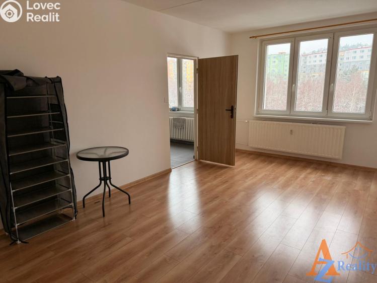 Pronájem bytu 2+1 Chomutov, Školní pěšina č. 4