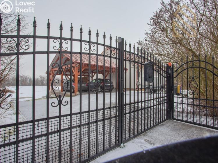 Prodej rodinného domu Píšťany č. 10