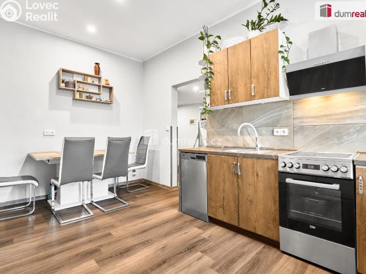 Prodej bytu 3+1 Karlovy Vary, Holečkova č. 2