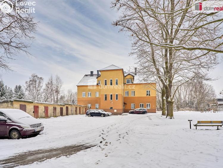 Prodej bytu 3+1 Karlovy Vary, Holečkova č. 12