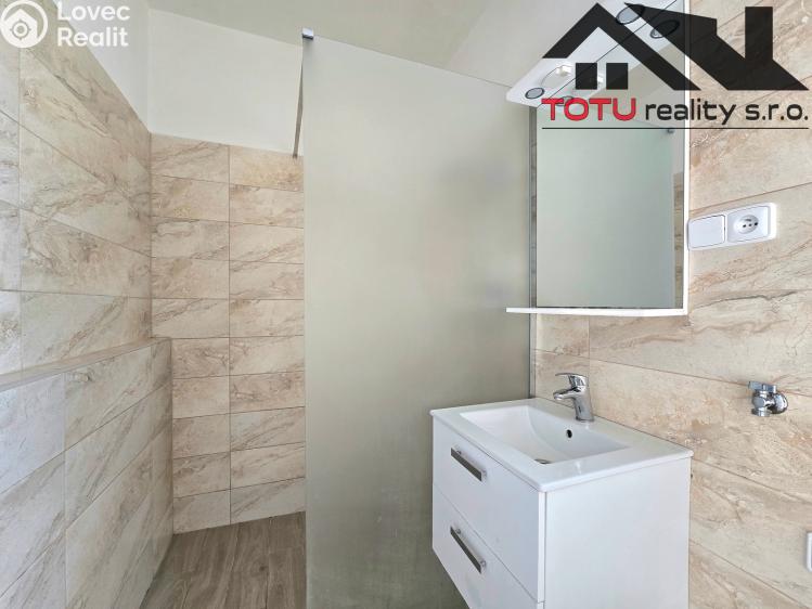 Pronájem bytu 2+KK Jaroměř č. 10