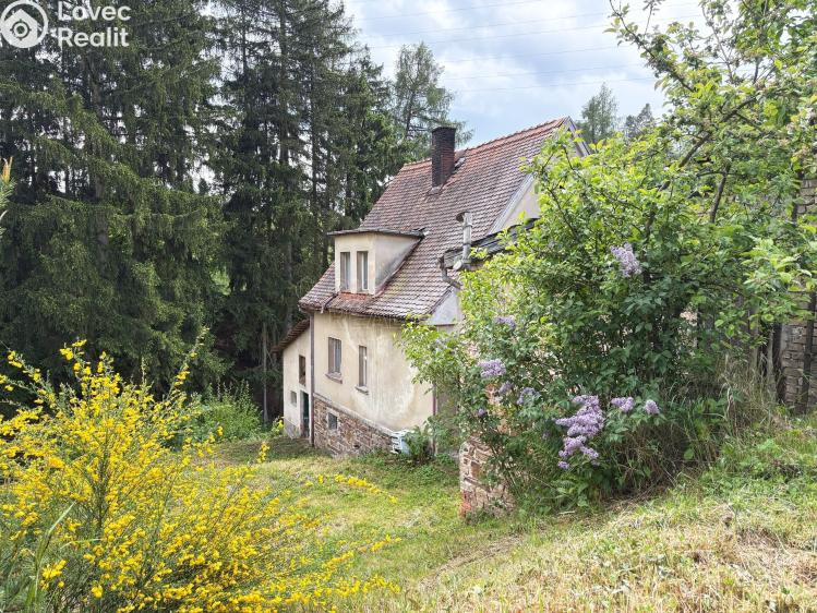 Prodej rodinného domu Úžice č. 1