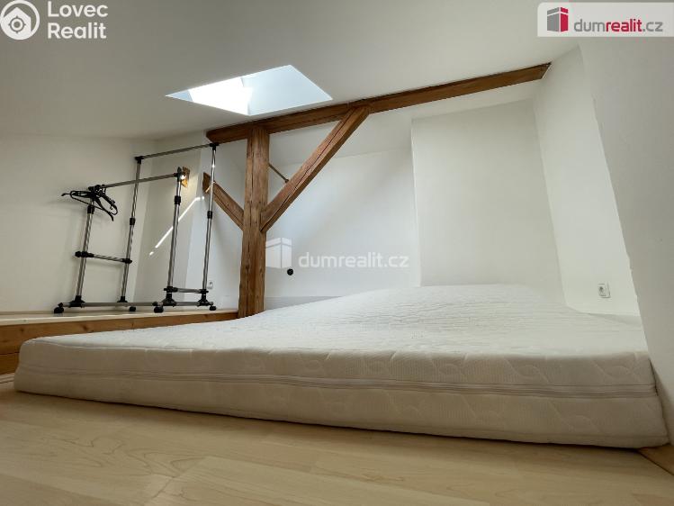 Pronájem bytu 1+KK Praha 4, Magistrů č. 9