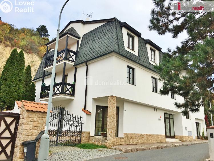 Rent apartment 1+1 Praha 5, Pod Žvahovem č. 1