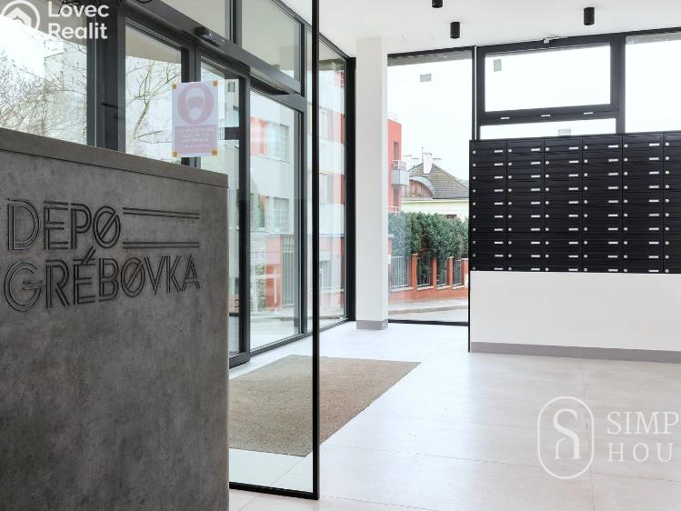 Pronájem bytu 1+KK Praha, Perucká č. 8