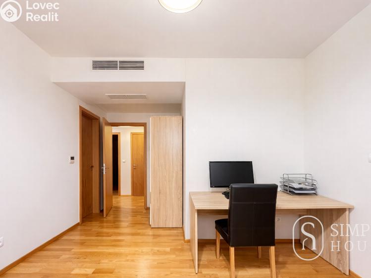 Pronájem bytu 3+KK Praha, Pitterova č. 8