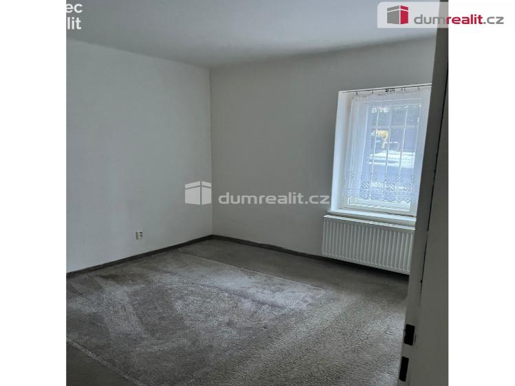 Pronájem bytu 2+1 Cheb, Hálkova č. 12