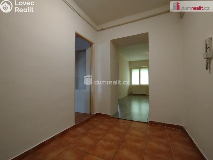 Pronájem bytu 2+1 Cheb, Hálkova č. 11