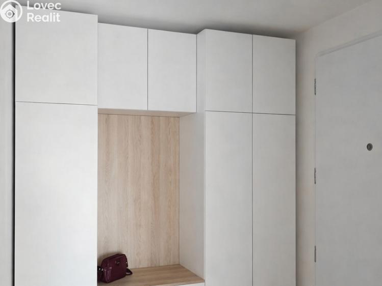 Pronájem bytu 1+KK Praha, Sanderova č. 7