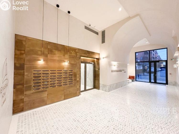 Pronájem bytu 1+KK Praha, Sanderova č. 10