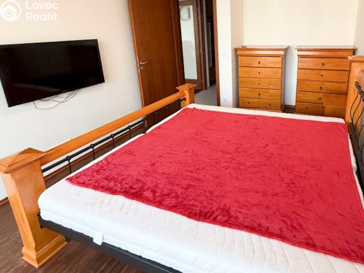 Rent apartment 2+KK Praha, Raichlova č. 7