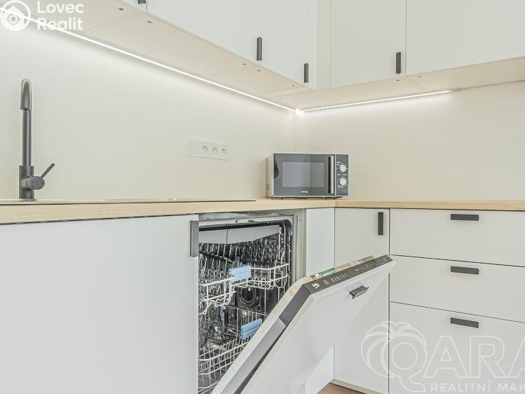 Pronájem bytu 3+KK Kladno, Bělehradská č. 6