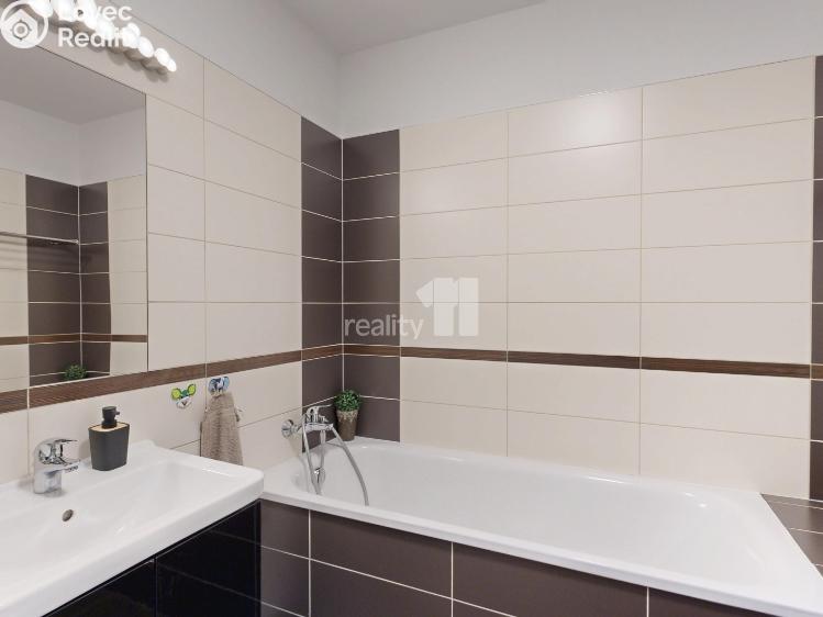 Prodej bytu 4+KK Dolní Břežany, K Břežanům č. 45