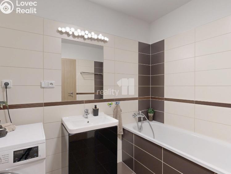 Prodej bytu 4+KK Dolní Břežany, K Břežanům č. 49