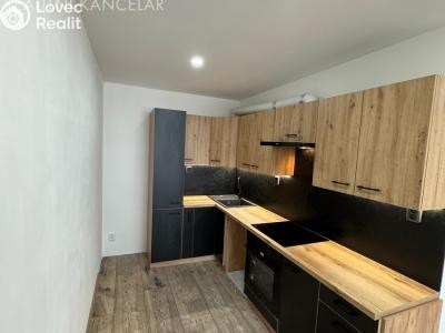 Pronájem bytu 2+KK Králův Dvůr, Nad Stadionem 358 č. 1