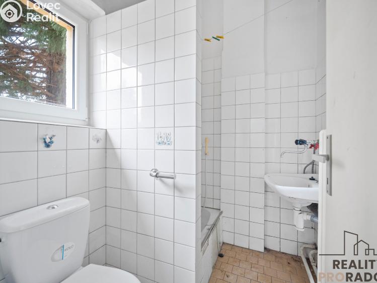 Pronájem obchodního prostoru Řečany nad Labem, 1. máje č. 3