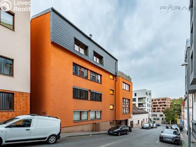 Prodej garáže Praha, Tůmova č. 2