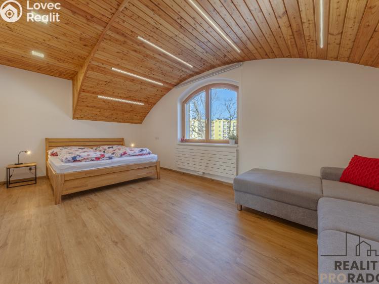 Prodej obchodního prostoru Jeseník, nám. Svobody 827/11 č. 17