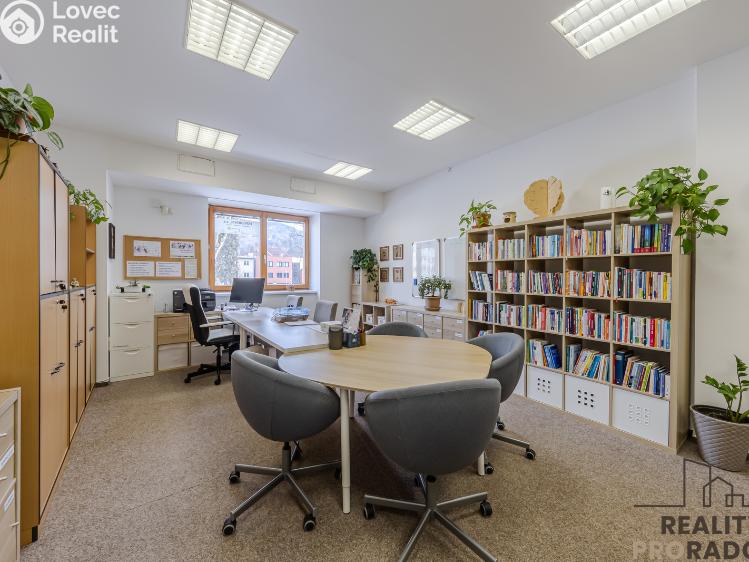 Prodej obchodního prostoru Jeseník, nám. Svobody 827/11 č. 28