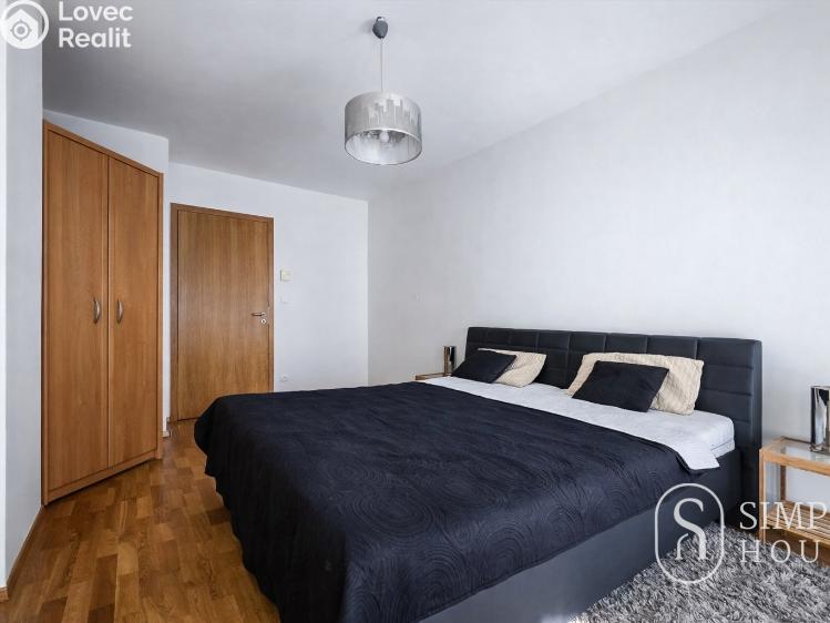 Rent apartment 2+KK Praha, Ke kapslovně č. 5
