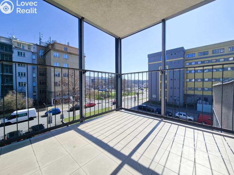 Rent apartment 2+KK Praha, Ke kapslovně č. 8