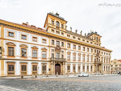 Rent commercial properties Praha, Hradčanské náměstí č. 1