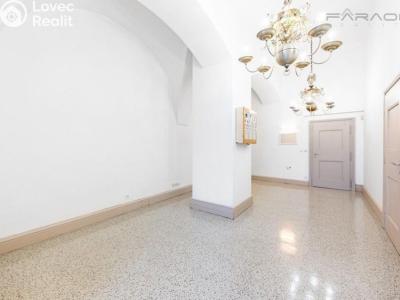 Rent commercial properties Praha, Hradčanské náměstí č. 5