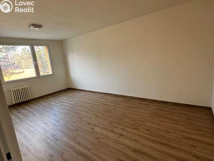 Pronájem bytu 2+1 Chomutov, Kyjická č. 3