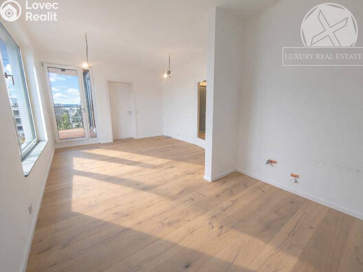 Sale apartment 2+KK Praha, Radlická č. 3