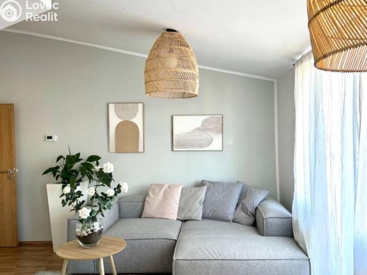 Pronájem bytu 3+KK Praha, Tusarova č. 1