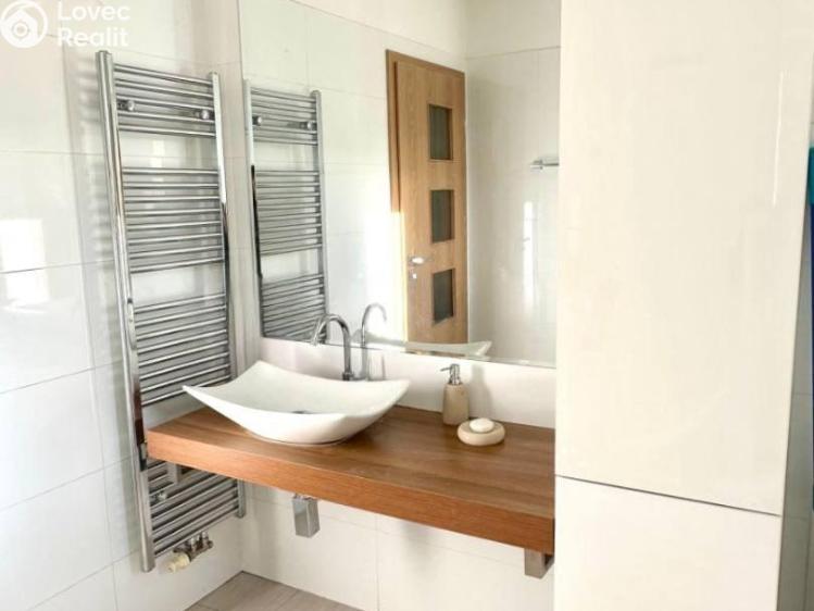 Pronájem bytu 3+KK Praha, Tusarova č. 16