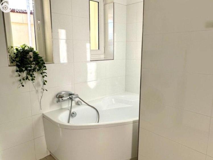 Pronájem bytu 3+KK Praha, Tusarova č. 17