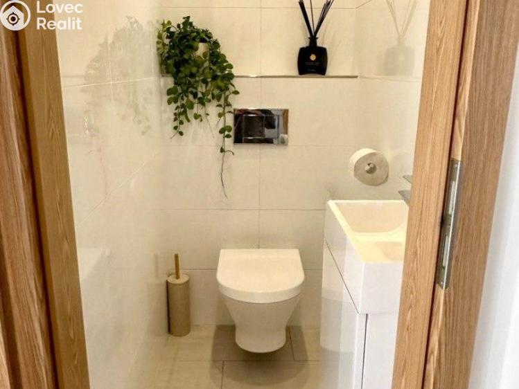 Pronájem bytu 3+KK Praha, Tusarova č. 19