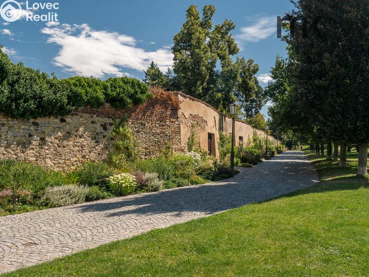 Pronájem bytu 1+KK Praha, Na bitevní pláni č. 15