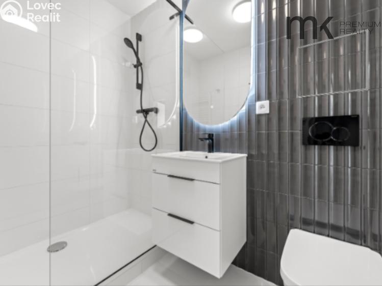 Pronájem bytu 1+KK Praha, Na bitevní pláni 1185/40 č. 8