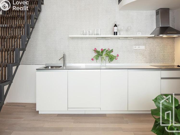 Pronájem bytu 2+KK Praha, Holečkova č. 1