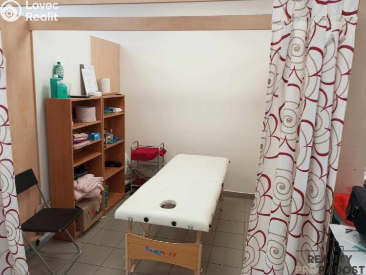 Rent commercial space Kladno, Vítězná č. 2