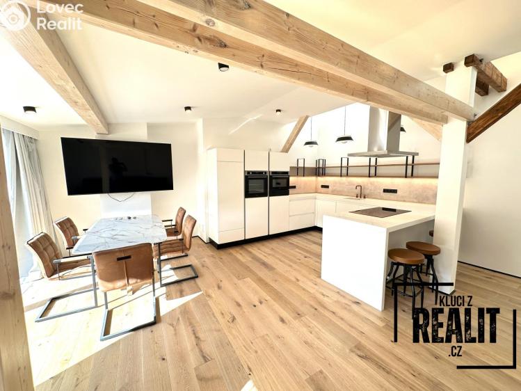 Pronájem bytu 4+KK Praha, Újezd 402/33 č. 30