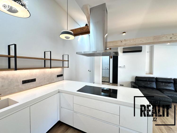 Pronájem bytu 4+KK Praha, Újezd 402/33 č. 7