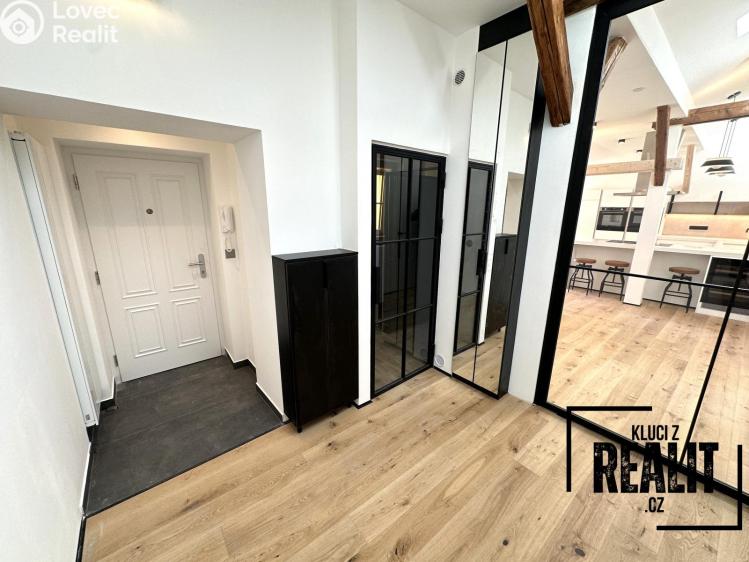 Pronájem bytu 4+KK Praha, Újezd 402/33 č. 8