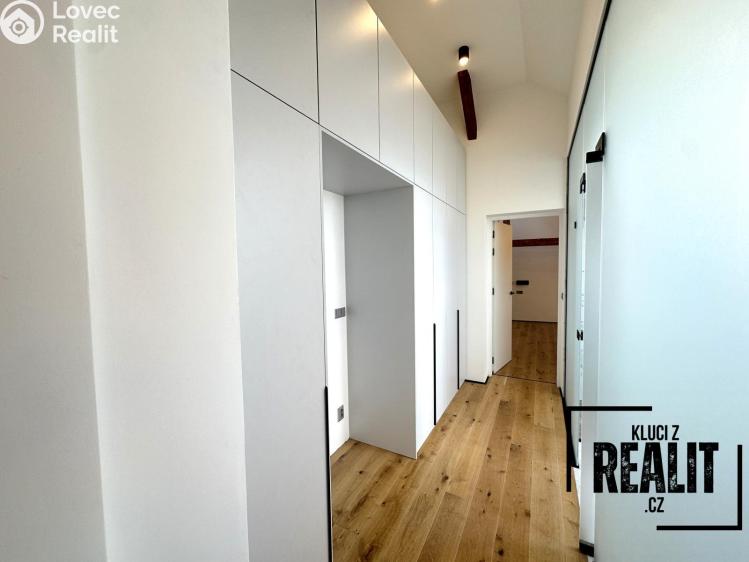 Pronájem bytu 4+KK Praha, Újezd 402/33 č. 13